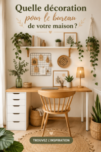 Un bureau décoré de manière chaleureuse et pratique avec des plantes et un éclairage doux.